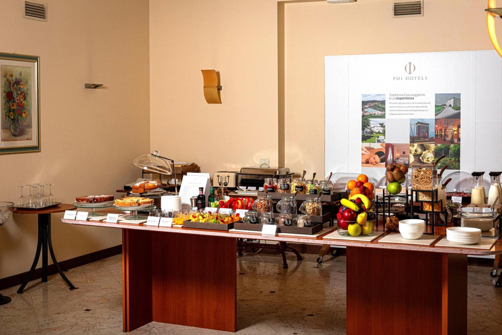 Phi Astoria Hotel