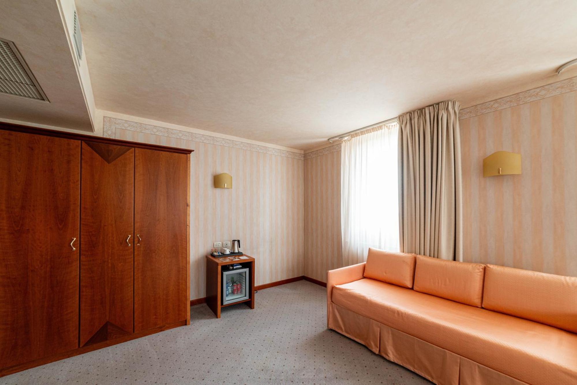 Phi Astoria Hotel