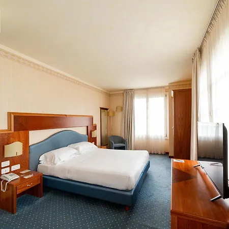 Phi Hotel Astoria Susegana Extérieur photo