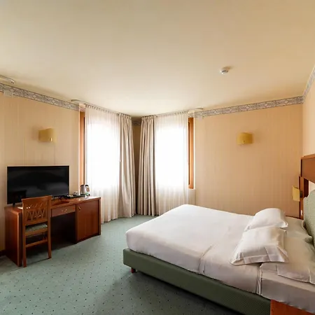 Phi Hotel Astoria Susegana Extérieur photo
